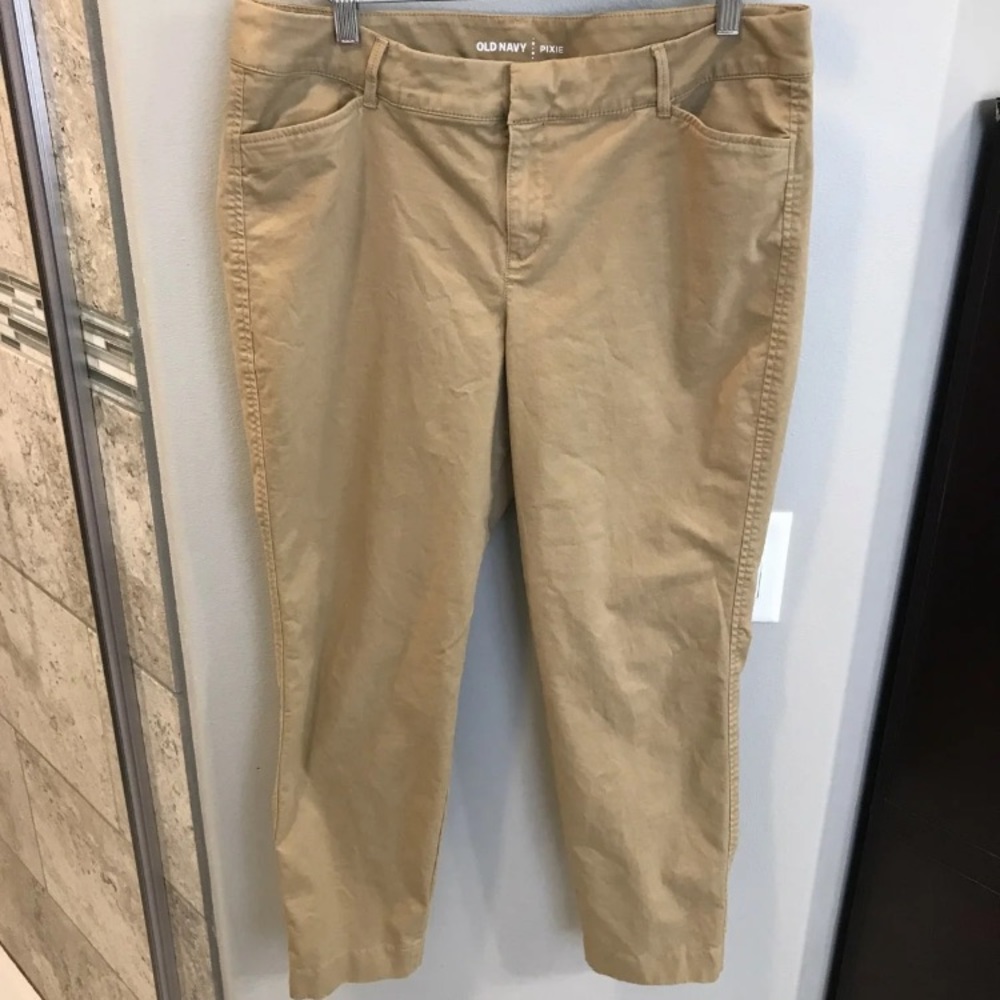Old Navy Pixie Chino Ankle Pants